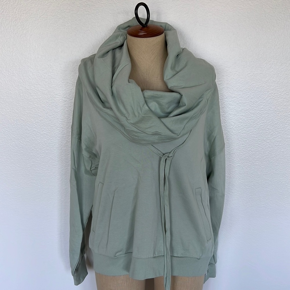 young fabulous & broke Sweatshirt in Green Size M - Picture 2 of 7